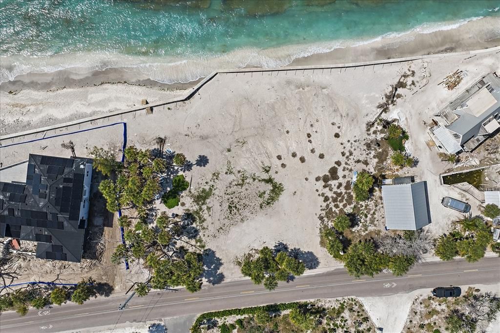En Venta: $1,290,000 (0.44 acres)