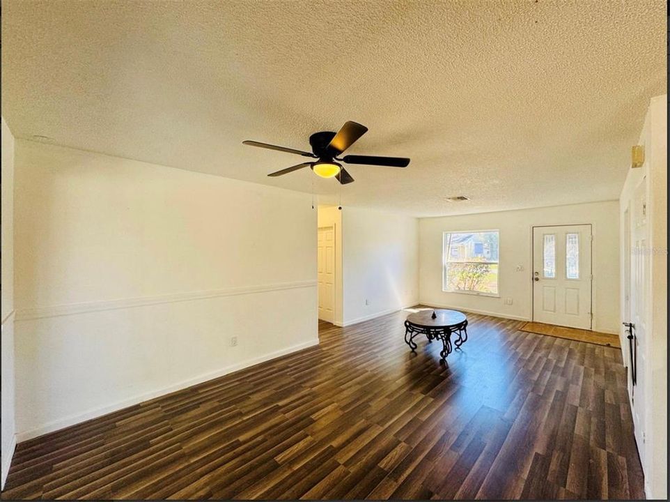 В аренду: $1,795 (3 спален, 2 ванн, 1114 Квадратных фут)