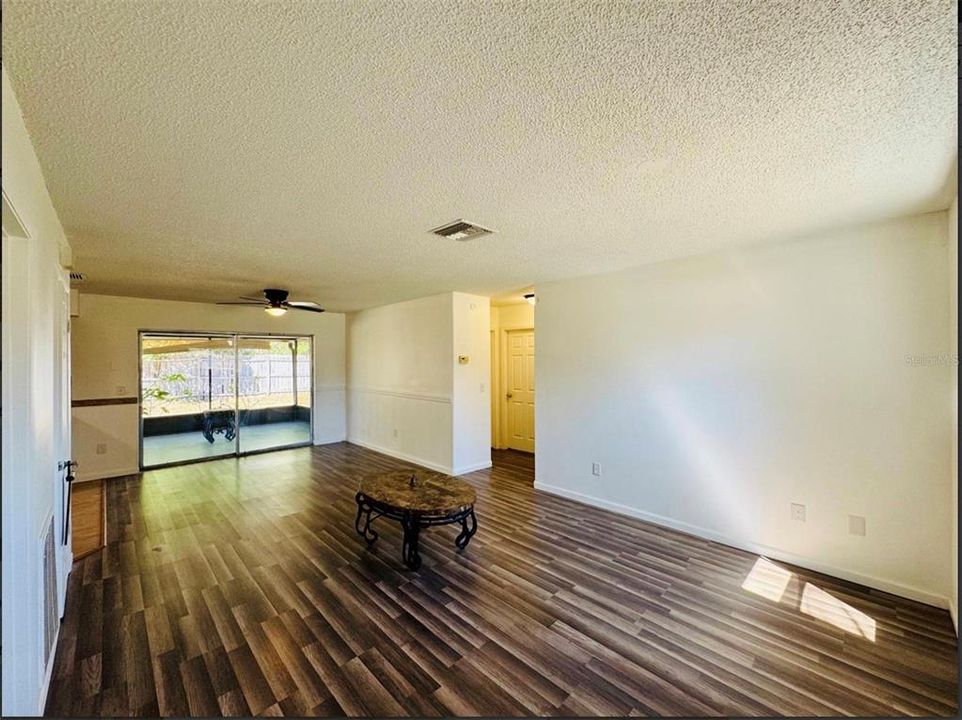 В аренду: $1,795 (3 спален, 2 ванн, 1114 Квадратных фут)