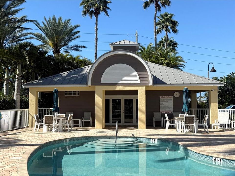 En Venta: $700,000 (2 camas, 2 baños, 1350 Pies cuadrados)