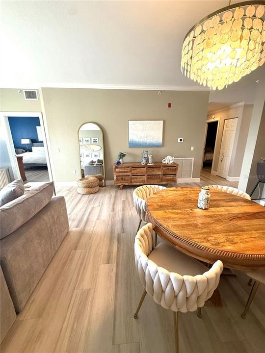 En Venta: $700,000 (2 camas, 2 baños, 1350 Pies cuadrados)