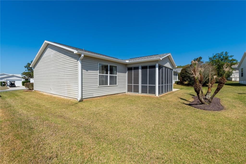 Active With Contract: $310,000 (3 beds, 2 baths, 1237 Square Feet)