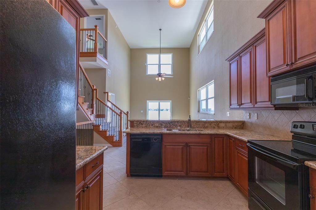 待售: $2,900,000 (5.00 acres)