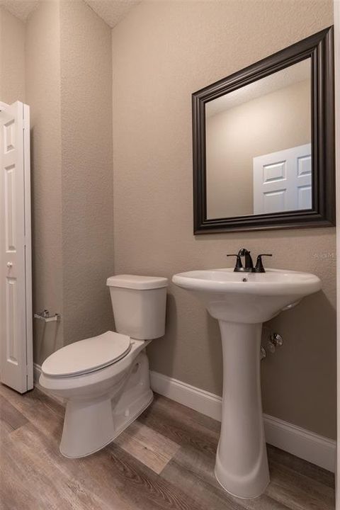 待售: $2,900,000 (5.00 acres)