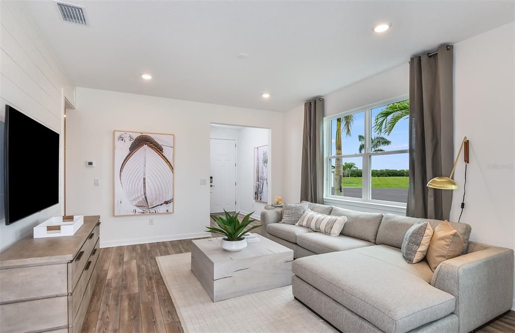 Active With Contract: $404,960 (2 beds, 2 baths, 1471 Square Feet)