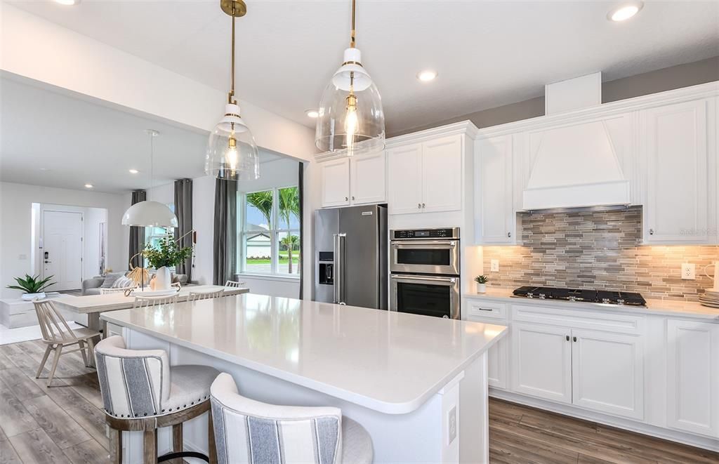 Active With Contract: $404,960 (2 beds, 2 baths, 1471 Square Feet)