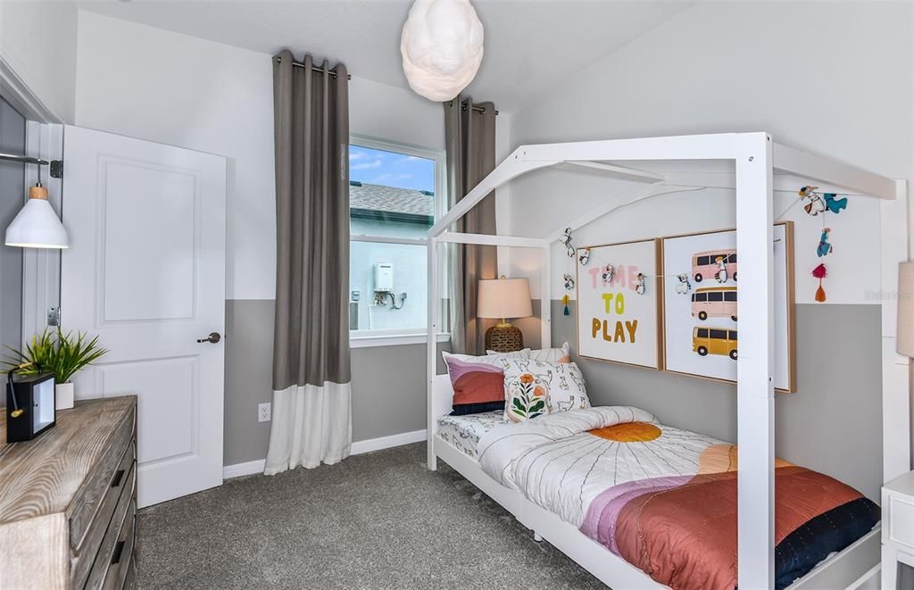 Active With Contract: $404,960 (2 beds, 2 baths, 1471 Square Feet)