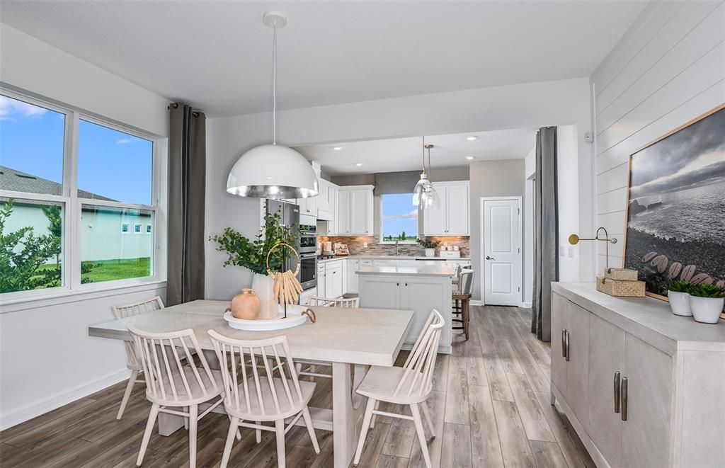 Active With Contract: $404,960 (2 beds, 2 baths, 1471 Square Feet)