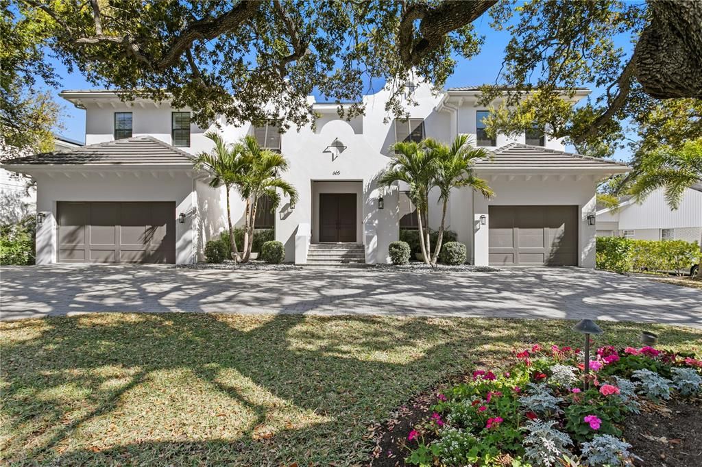 Activo con contrato: $4,495,000 (5 camas, 5 baños, 6050 Pies cuadrados)