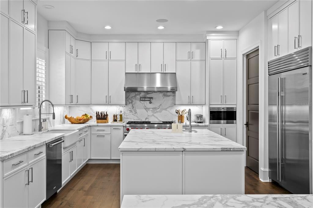 Activo con contrato: $4,495,000 (5 camas, 5 baños, 6050 Pies cuadrados)