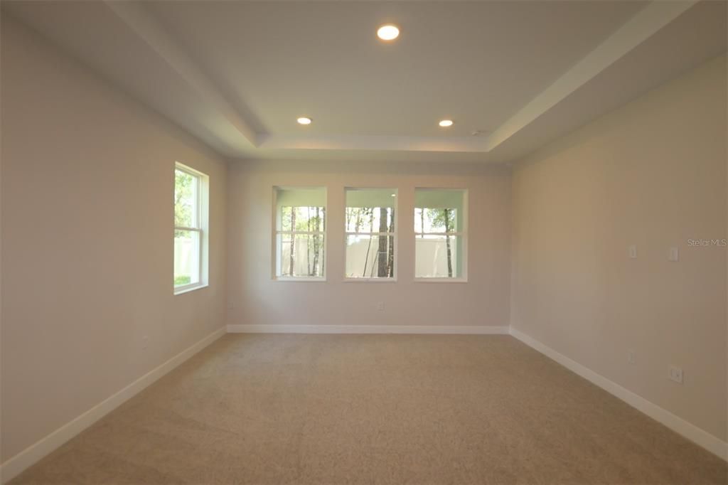 For Sale: $1,099,990 (5 beds, 4 baths, 4076 Square Feet)