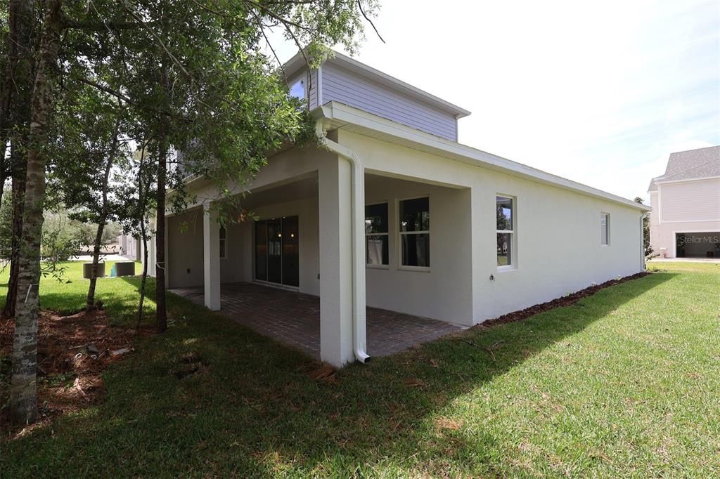 For Sale: $1,099,990 (5 beds, 4 baths, 4076 Square Feet)