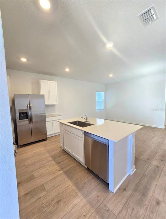 Active With Contract: $2,250 (3 beds, 2 baths, 1782 Square Feet)