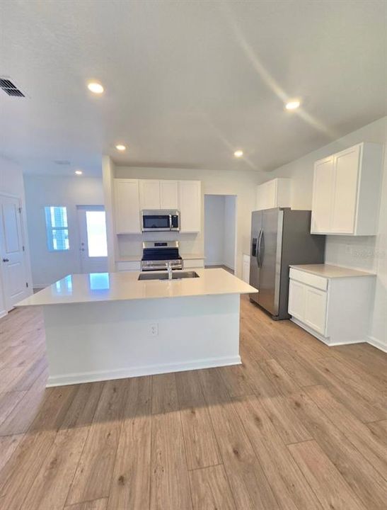 Active With Contract: $2,250 (3 beds, 2 baths, 1782 Square Feet)