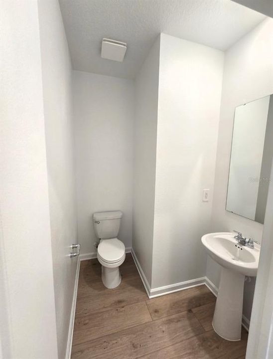 Active With Contract: $2,250 (3 beds, 2 baths, 1782 Square Feet)