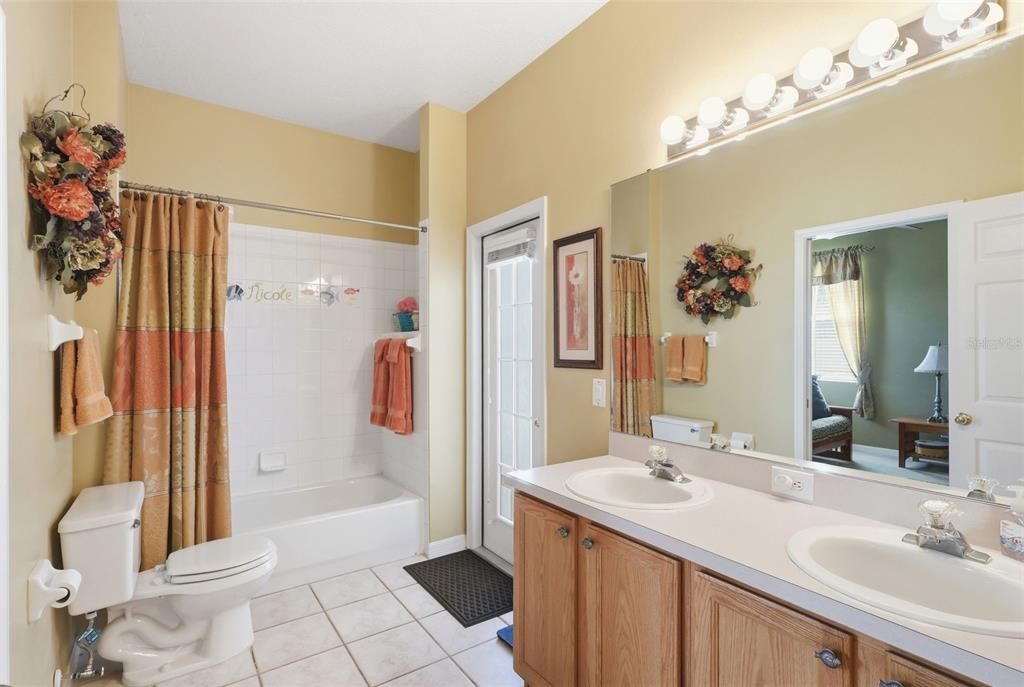 Active With Contract: $495,000 (4 beds, 3 baths, 2553 Square Feet)