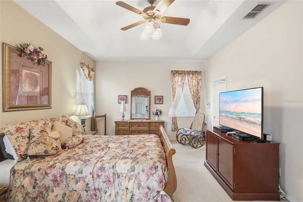 Active With Contract: $495,000 (4 beds, 3 baths, 2553 Square Feet)
