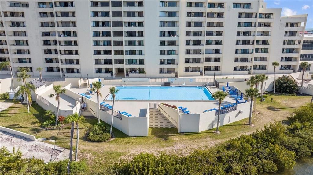 На продажу: $224,900 (1 спален, 1 ванн, 733 Квадратных фут)