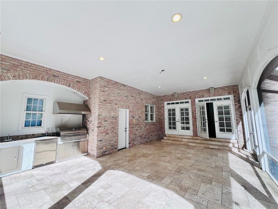 En Venta: $3,299,999 (5 camas, 4 baños, 4417 Pies cuadrados)
