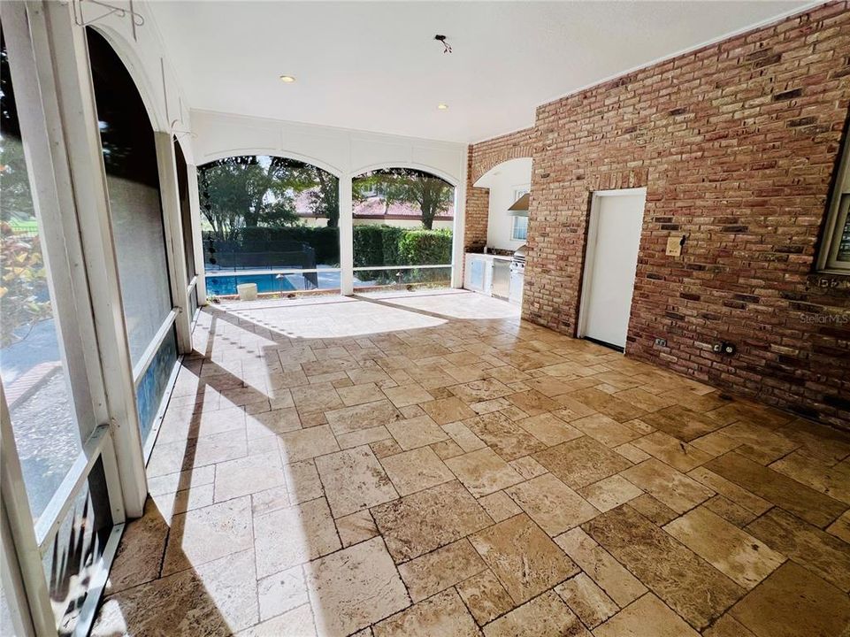 En Venta: $3,299,999 (5 camas, 4 baños, 4417 Pies cuadrados)
