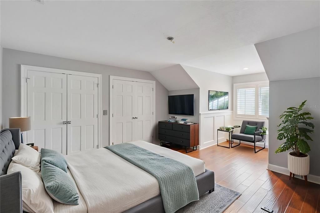 En Venta: $3,299,999 (5 camas, 4 baños, 4417 Pies cuadrados)