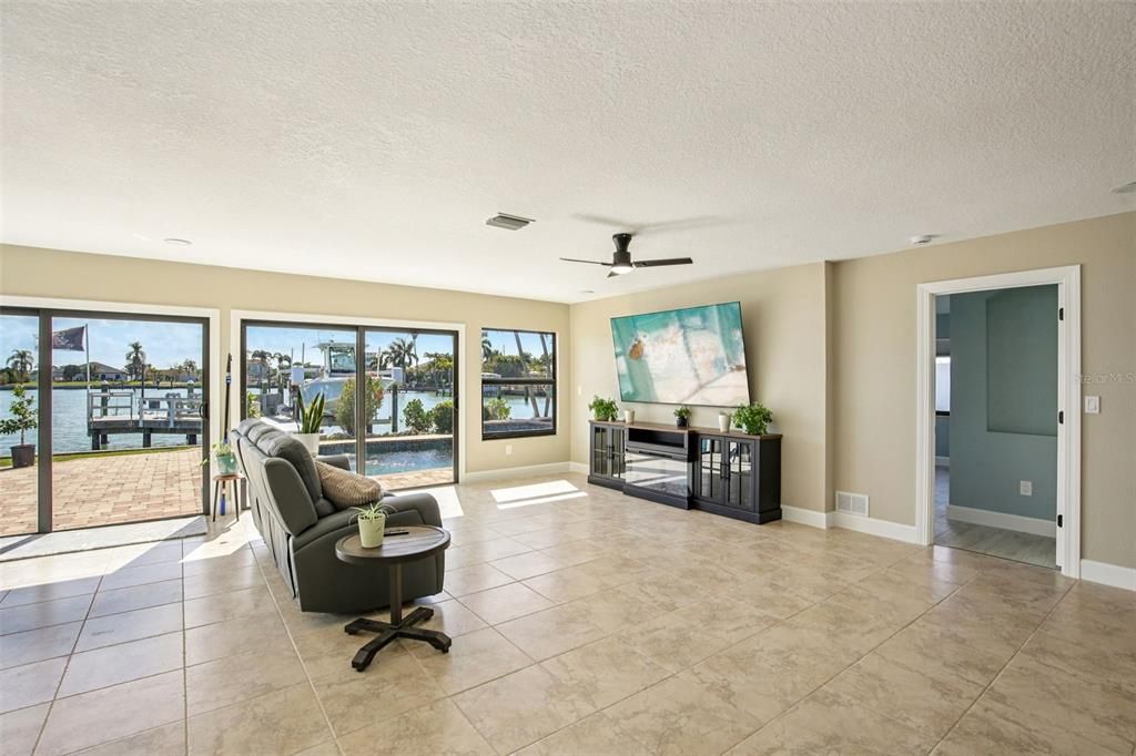 For Sale: $1,299,000 (3 beds, 2 baths, 2253 Square Feet)