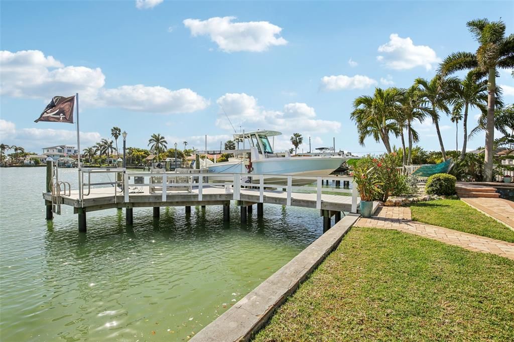 For Sale: $1,299,000 (3 beds, 2 baths, 2253 Square Feet)