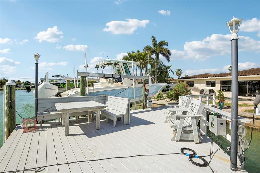 For Sale: $1,299,000 (3 beds, 2 baths, 2253 Square Feet)