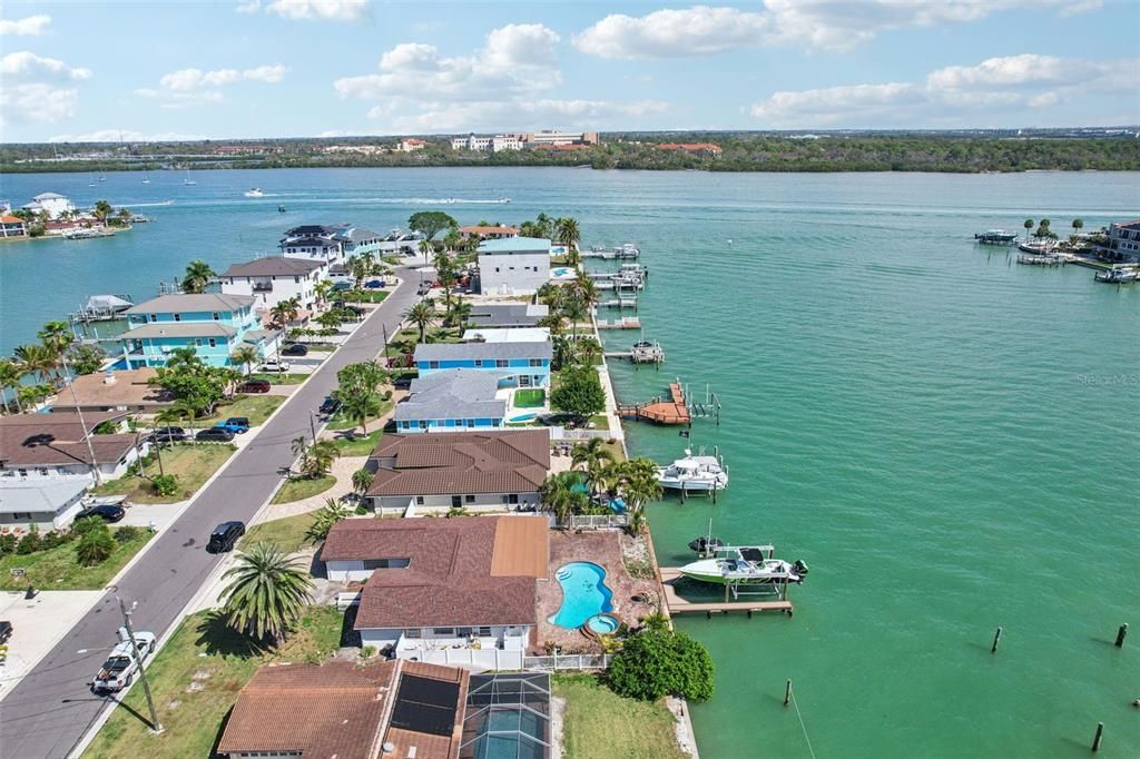 For Sale: $1,299,000 (3 beds, 2 baths, 2253 Square Feet)
