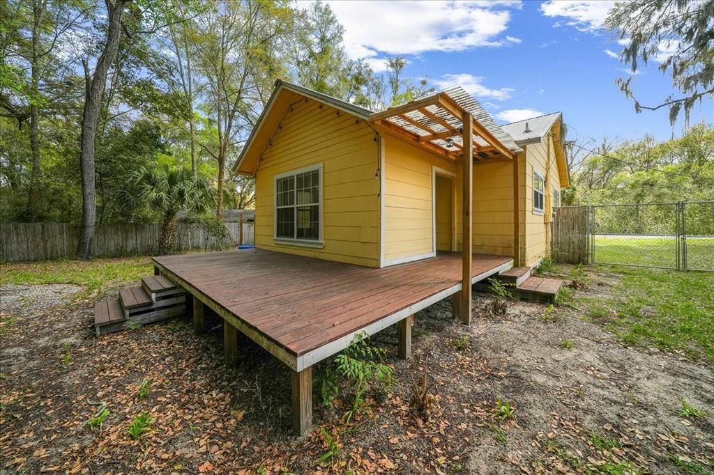 Activo con contrato: $149,900 (2 camas, 1 baños, 962 Pies cuadrados)