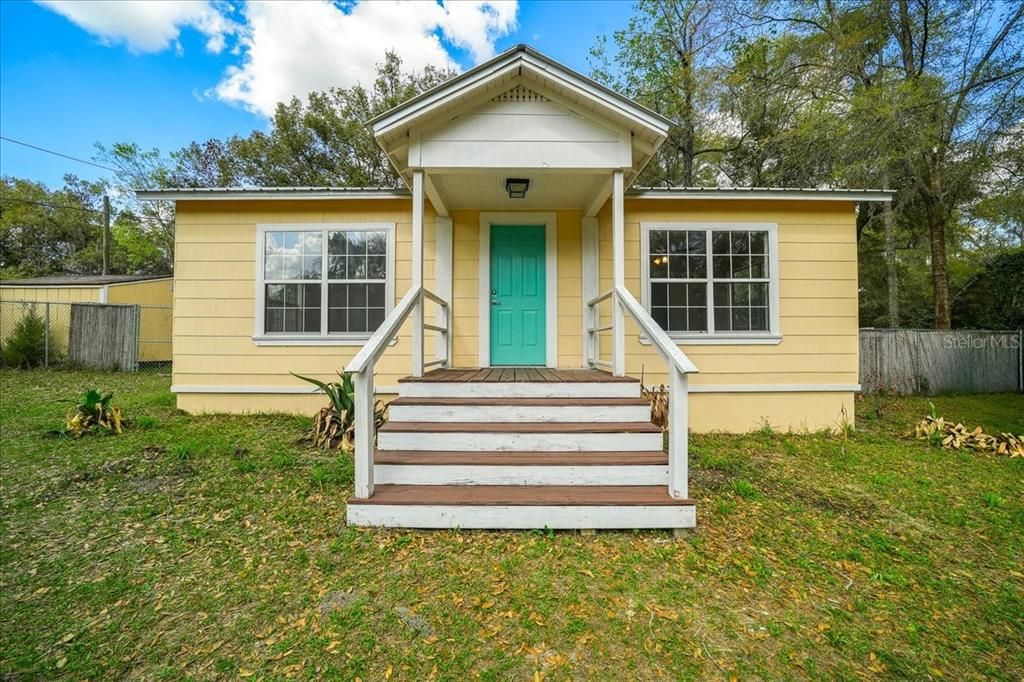 Activo con contrato: $149,900 (2 camas, 1 baños, 962 Pies cuadrados)