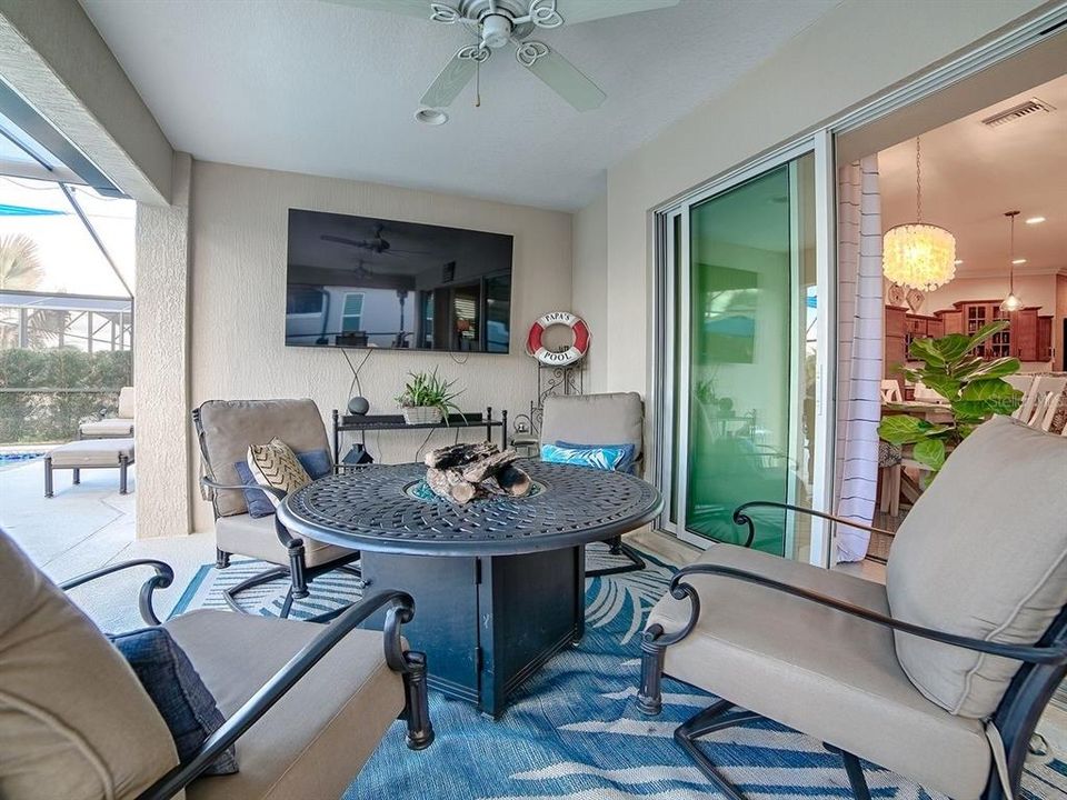 Active With Contract: $789,900 (3 beds, 2 baths, 1929 Square Feet)