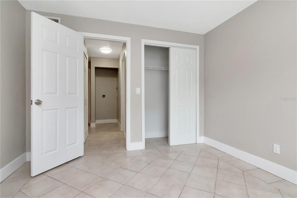 For Sale: $143,900 (2 beds, 2 baths, 918 Square Feet)