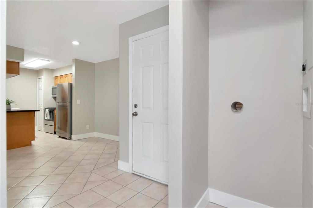 For Sale: $143,900 (2 beds, 2 baths, 918 Square Feet)