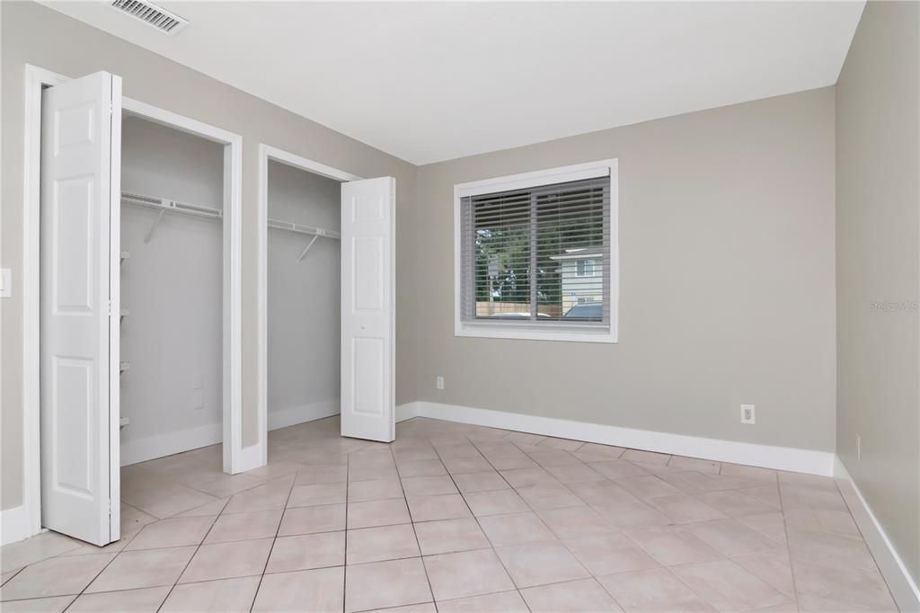 For Sale: $143,900 (2 beds, 2 baths, 918 Square Feet)