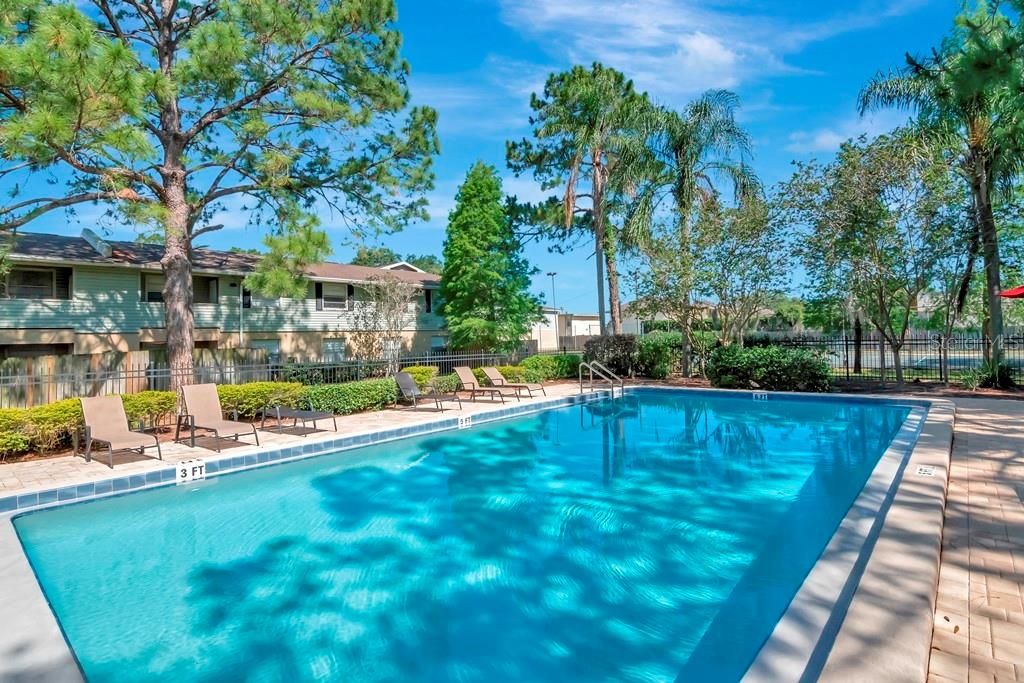 For Sale: $143,900 (2 beds, 2 baths, 918 Square Feet)