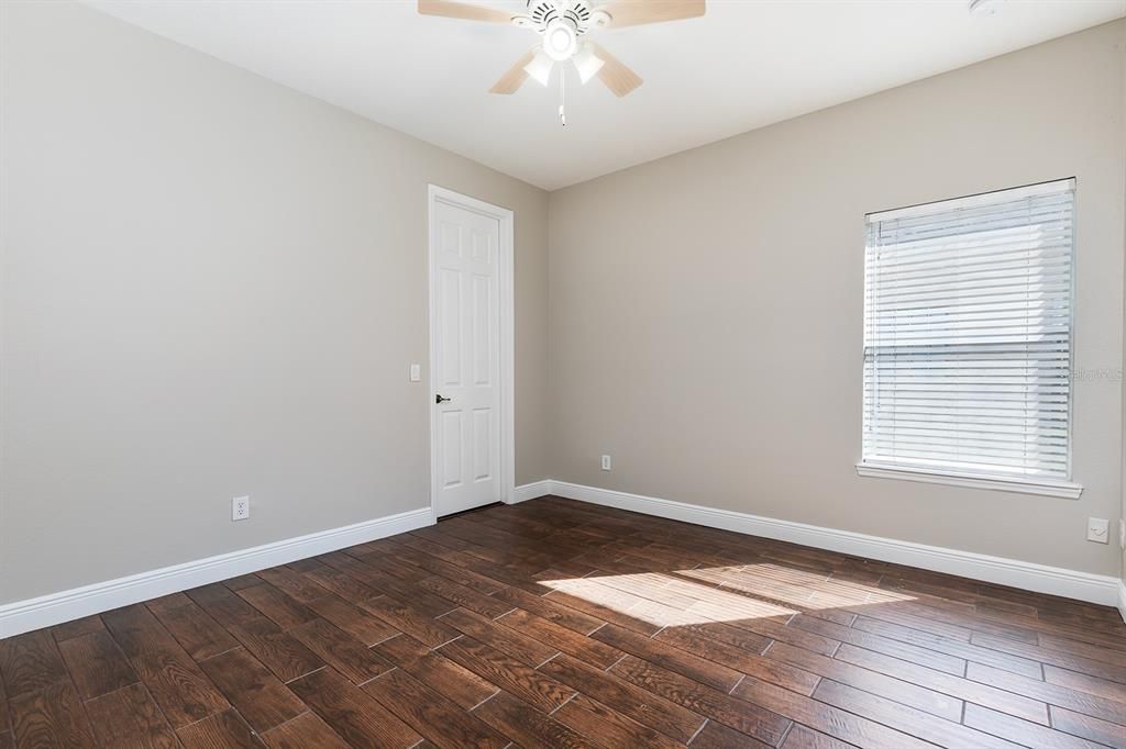 Activo con contrato: $634,900 (4 camas, 3 baños, 2693 Pies cuadrados)