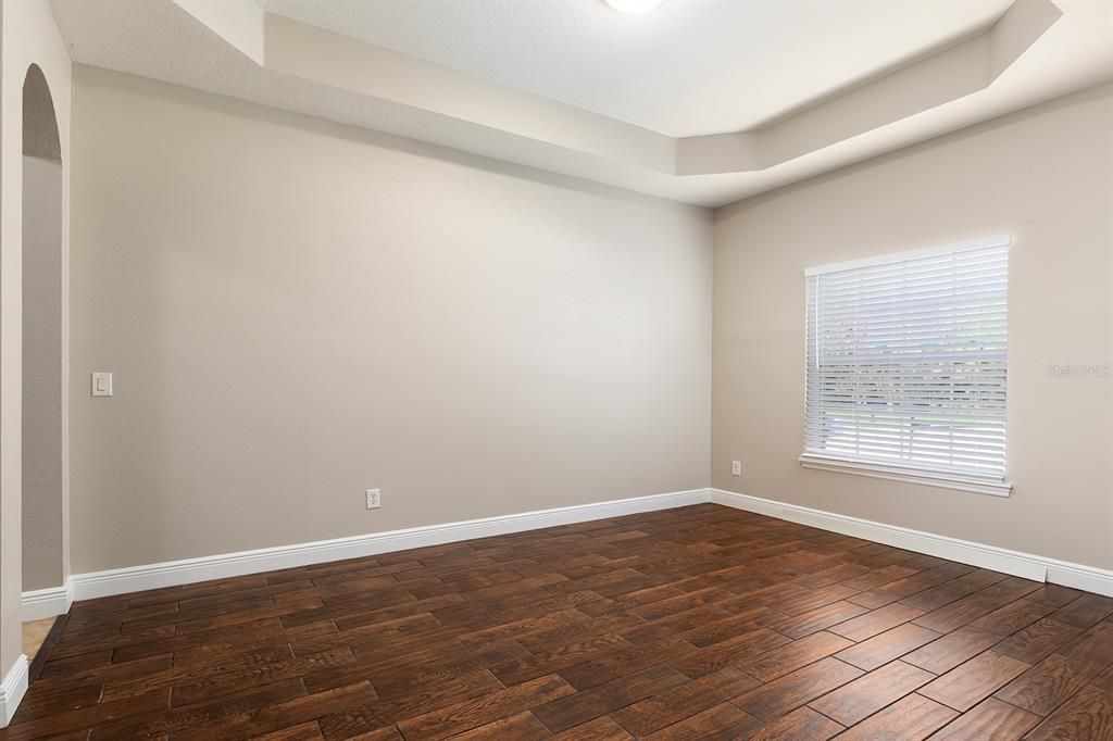 Activo con contrato: $634,900 (4 camas, 3 baños, 2693 Pies cuadrados)