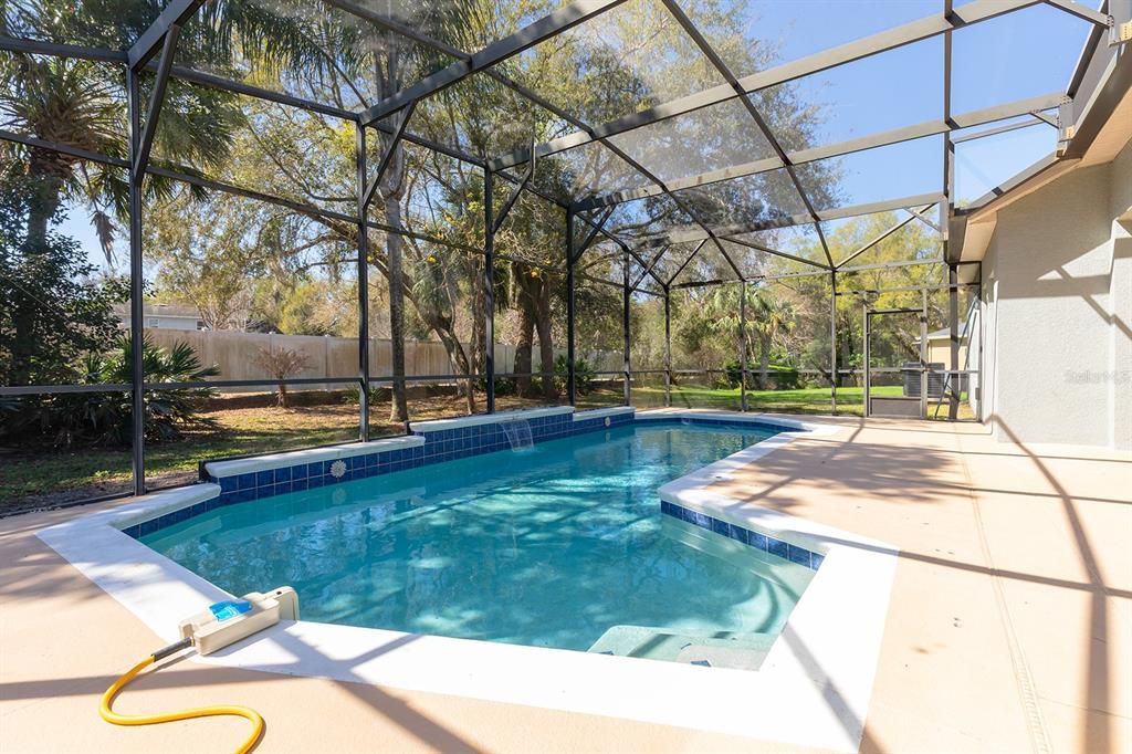 Activo con contrato: $634,900 (4 camas, 3 baños, 2693 Pies cuadrados)