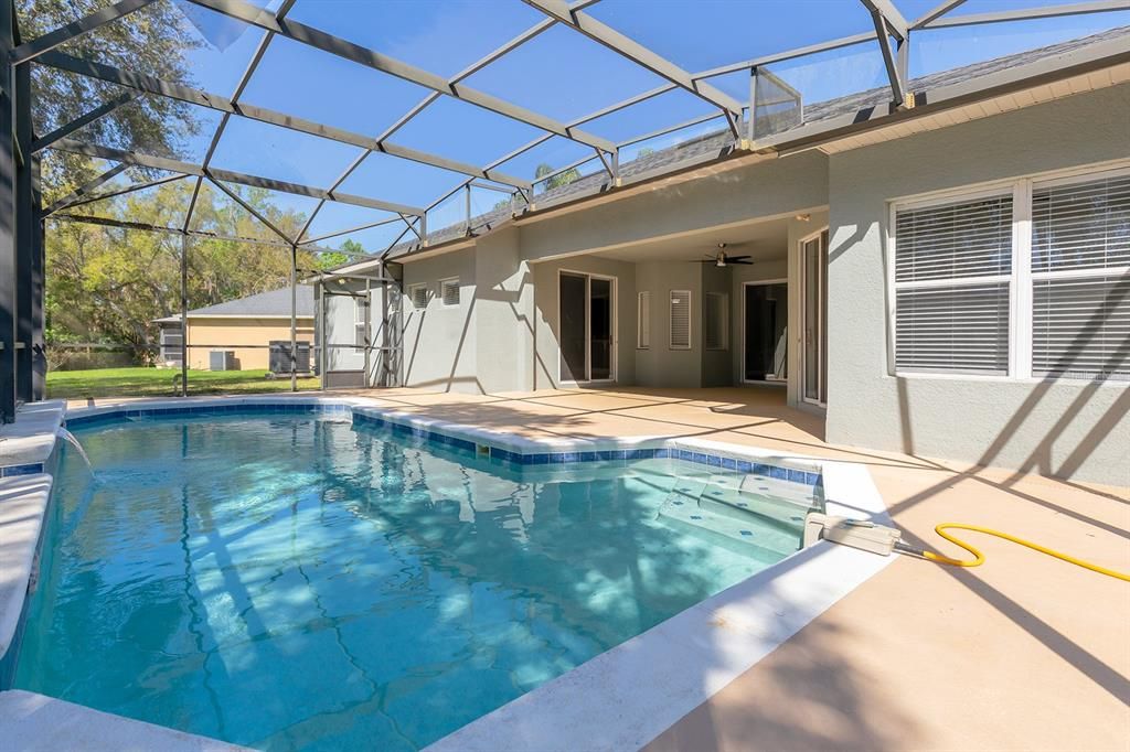 Activo con contrato: $634,900 (4 camas, 3 baños, 2693 Pies cuadrados)