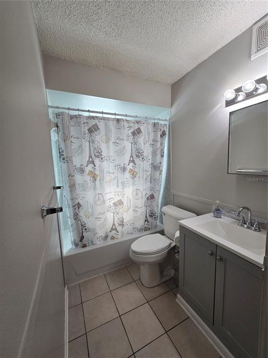 En Renta: $1,200 (2 camas, 1 baños, 800 Pies cuadrados)