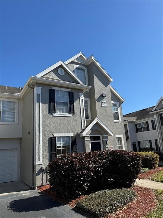 For Rent: $1,500 (1 beds, 1 baths, 996 Square Feet)