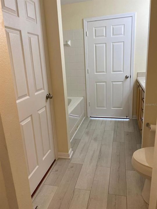 For Rent: $1,500 (1 beds, 1 baths, 996 Square Feet)