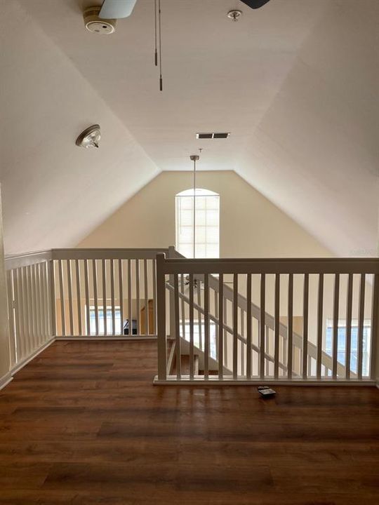 For Rent: $1,500 (1 beds, 1 baths, 996 Square Feet)