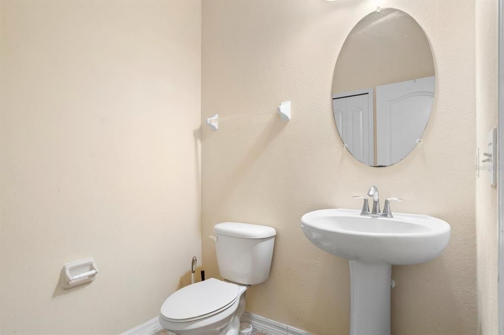 Active With Contract: $2,100 (3 beds, 2 baths, 1760 Square Feet)