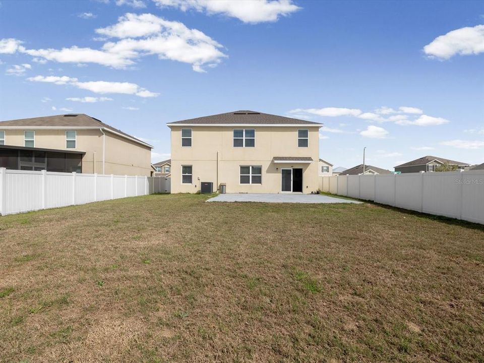 Active With Contract: $400,000 (5 beds, 3 baths, 2674 Square Feet)