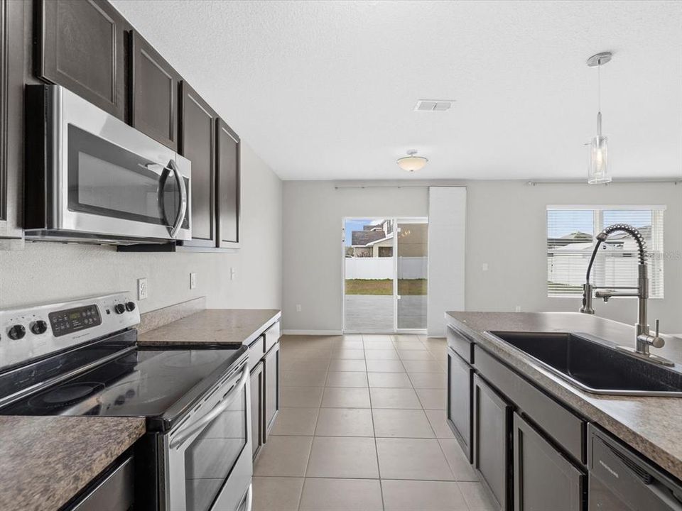 Active With Contract: $400,000 (5 beds, 3 baths, 2674 Square Feet)
