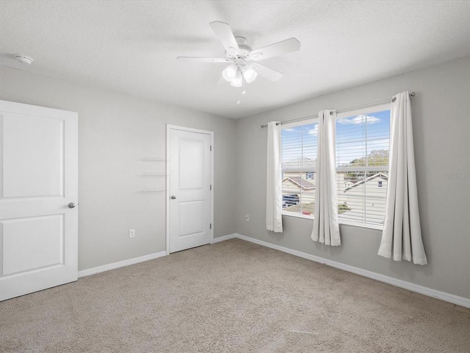Active With Contract: $400,000 (5 beds, 3 baths, 2674 Square Feet)