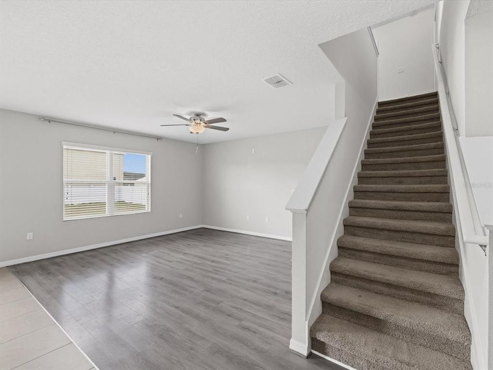 Active With Contract: $400,000 (5 beds, 3 baths, 2674 Square Feet)