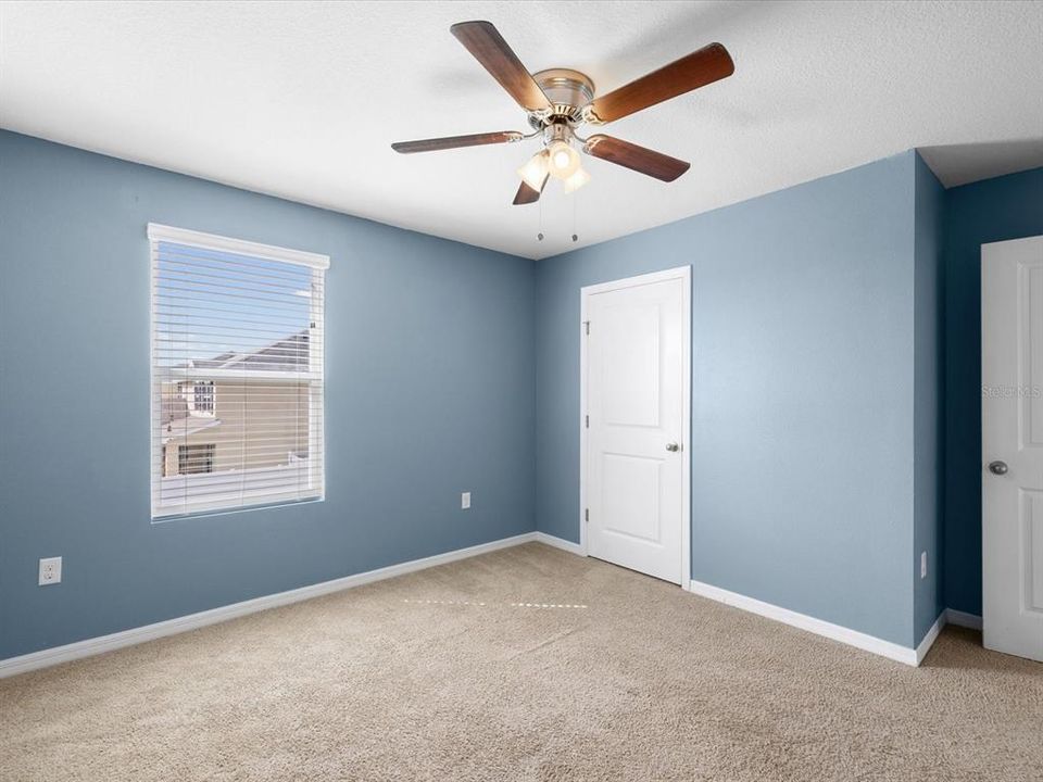 Active With Contract: $400,000 (5 beds, 3 baths, 2674 Square Feet)
